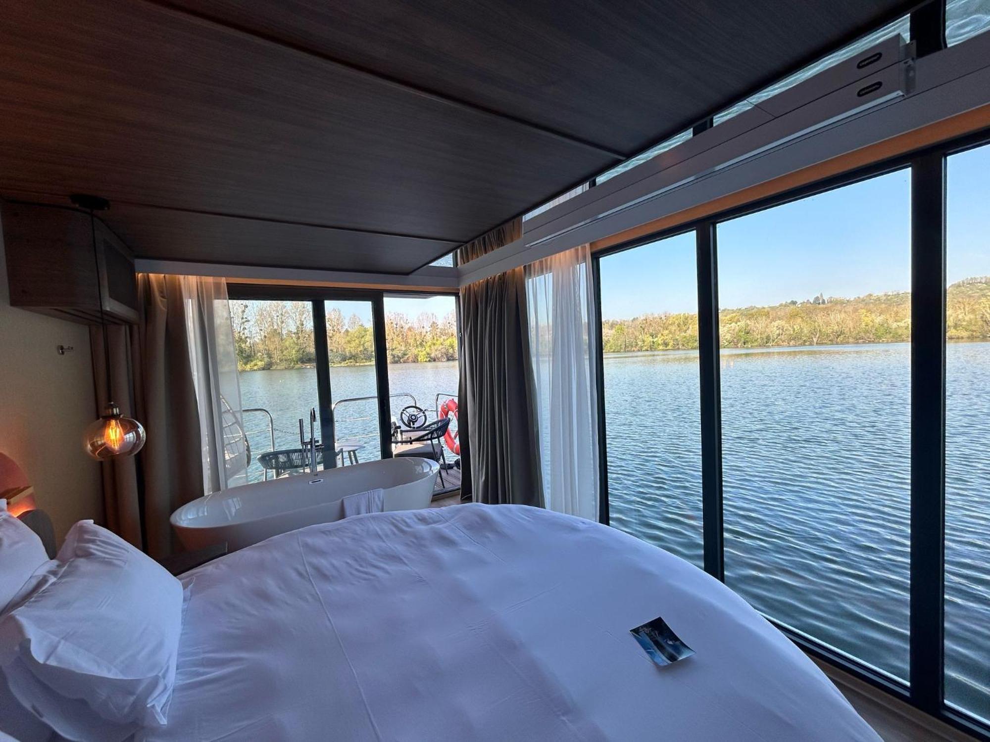 L'Escale Royale Saint-Martin-La-Garenne Port Ilon - Seine - Giverny Bagian luar foto